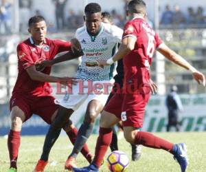 Platense ante Motagua en el estadio Excélsior de Puerto Cortés. (Foto: Neptalí Romero / Grupo Opsa)