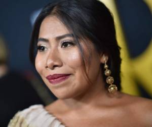 Yalitza Aparicio, de tes trigueña y cabello oscuro, fue elegida como protagonista de la cinta 'Roma', dirigida por el mexicano Alfonso Cuarón y es considerada como el descubrimiento más grande de 2018. Foto: Agencia AFP