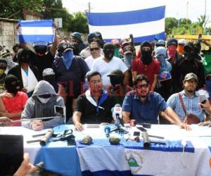 Las protestas encabezadas por estudiantes contra una reforma al seguro social y que luego se generalizó a otros sectores por la dura represión del gobierno, que en dos meses deja un saldo de 180 muertos y más de 1000 heridos.