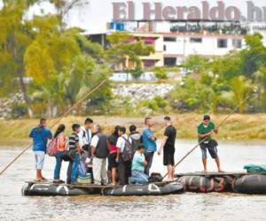 Repleta de migrantes de CA se ha mantenido la frontera de Guatemala con las recurrentes caravanas.