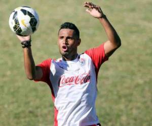 El volante de Olimpia Alex López podría estar en el once de Vargas para enfrentar a Motagua