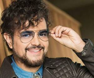 El cantante Aleks Syntek, sueña con conquistar Hollywood para recaudar fondos en pro de la niñez.