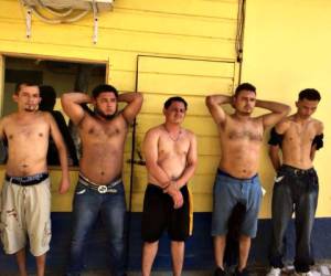 Estos son los cinco presuntos pandilleros que fueron detenidos en San Pedro Sula.