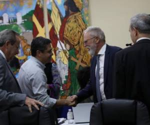 El presidente Juan Orlando Hernández se reunió con los representantes de los países miembros del G16.