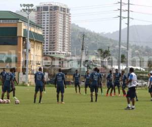 Jorge Luis Pinto y los seleccionados de Honduras en el entreno de la H en Trinidad y Tobago. (Fotos: Delmer Martínez / Grupo Opsa)