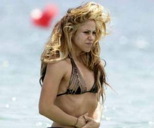 shakira se fue junto a su familia a la isla de Ibiza a pasar unas merecidas vacaciones. Foto: msn.com