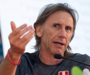 Peru's coach Ricardo Gareca speaks during a press conference at the Mordovia Arena in Saransk on June 15, 2018, a day ahead of their Russia World Cup 2018 Group C football match against Denmark. / AFP PHOTO / Jack GUEZ