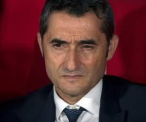 Ernesto Valverde es el entrenador del Barcelona. (Foto: AFP)