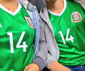 La chica ha compartido varias imágenes en su cuenta de Instagram junto al jugador mexicano (Foto: Intagram)