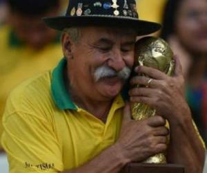 La imagen de Clovis Acosta Fernandes quedó grabada en la memoria de los hinchas del fútbol mundial.