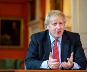 El primer ministro británico Boris Johnson reveló que los médicos que lo salvaron del coronavirus se habían preparado para anunciar su muerte. Foto AFP