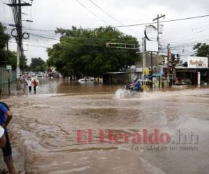 Las autoridades han pedido a la población mantenerse alerta ante la saturación que hay en los suelos por las constantes lluvias. Foto: Emilio Flores/EL HERALDO