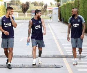 El chileno ya comenzó a trabajar con Leo Messi y Luis Suárez en la sede del Barcelona. Foto: @FCBarcelona_es