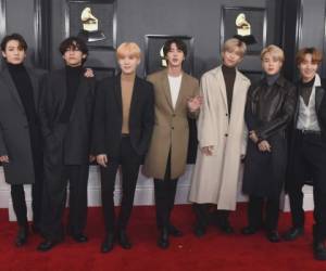 “Dynamite” se convirtió en el primer éxito de BTS que encabezó la lista Hot 100 de Billboard.