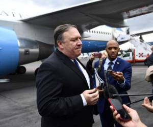 Mike Pompeo aseguró Caravana de migrantes está siendo creada por fuerzas externas. Foto: AFP