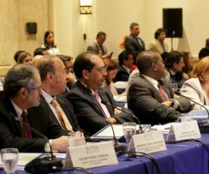 Presidentes de bancos centrales, secretarios de Finanzas y ejecutivos de organismos internacionales participan en el encuentro.