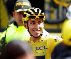 Egan Bernal llegó a su natal Colombia para celebrar su triunfo en el Tour de Francia. Foto:AP