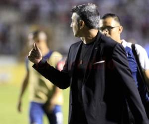 Diego Vazquez, entrenador de los azules del Motagua en la final ante Olimpia. Foto: Ronal Aceituno / El Heraldo.