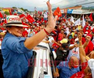 En los últimos días, Xiomara Castro ha sido mencionada como una amenaza hasta por el expresidente de Colombia, Andrés Pastrana. Foto: El Heraldo