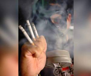 Dos de cada diez fumadores hondureños pierden la vida por factores relaciones al consumo de cigarro, según proyecciones de órganos especializados, foto: Archivo EL HERALDO.