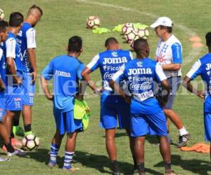 Los jugadores de la 'H' entrenando en Comayagua, previo al inicio de la Copa Oro 2017. (Fotos: Ronal Aceituno / Grupo Opsa)