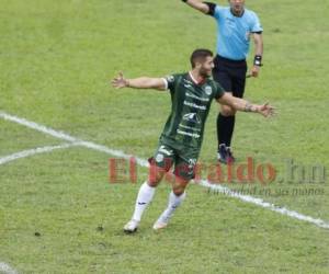 Kevin Hoyos tiene ganando al Marathón tras un gran centro de Bryan Castillo. Foto: Edwin Romero | EL HERALDO