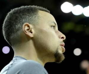 Stephen Curry, estrella de la NBA que negó un contrato millonario por seguir el cristianismo.