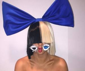 La extravagante Sia da la cara. Foto Instagram