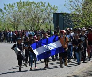 Esta es una de las imágenes de la primera caravana migrante que salió de Honduras el martes 14 de enero de 2020 rumbo a Estados Unido. Foto: Agencia AFP.