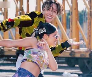 'Chicken Noodle Soup' incluye partes compartidas en inglés, mientras que algunos segmentos en coreano son de J-Hope y en español de Becky G. Foto: Instagram.