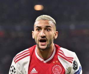 Hakim Ziyech del Ajax reacciona durante un partido de la Liga de Campeones contra Tottenham. Foto: AP.