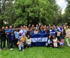 Los hondureños en la reciente celebración del Día de la Baleada.