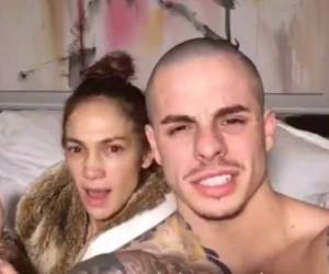 Jennifer López sorprendió a todos a salir sin maquillaje en un video con su novio en Instagram.