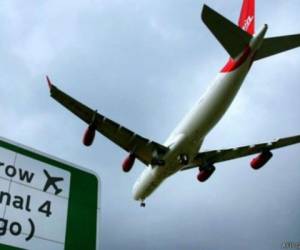 Los meteórologos han advertido a la población que los viajes del martes por Acción de Gracias podrían complicarse seriamente, por lo que sugieren a las personas que planean salir de su estado tomar precauciones extra o, si es vaible, cancelar sus rutas. Foto: AFP