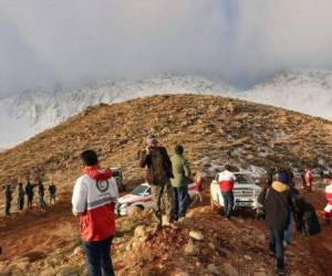 La búsqueda del avión se retomó la mañana de este lunes, pues se había paralizado debido al clima. Foto: Agencia AFP