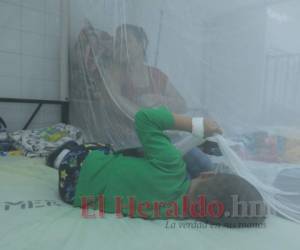 Los hospitales siguen saturados de pacientes. Foto: El Heraldo Honduras.