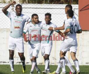 Platense recibía a Real España este miércoles en el estadio Excélsior de Puerto Cortés. (Fotos: Neptalí Romero / Grupo Opsa)