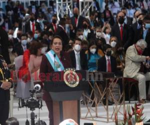 Momento en que Xiomara Castro, presidenta de Honduras, se dirige a la Nación en la toma de posesión. Foto: Efraín Salgado/EL HERALDO.