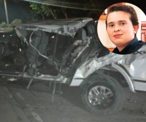 El vehículo en el que se conducía Moreno quedó práticamente destruido.