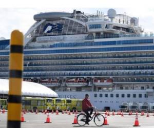 Se trata de 129 canadienses que se transportaban a bordo del barco donde dos pasajeros murieron a causa del virus y dos más han resultado infectados. Foto: AFP