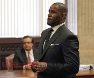 El cantante R. Kelly en la audiencia judicial en Chicago el 22 de marzo del 2019.