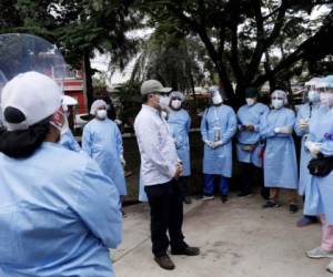 El presidente Hernández supervisó las brigadas en Los Robles.