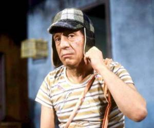 El chavo fue abandonado por sus papas por lo que creció en un orfanato donde lo maltrataban.