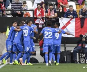 El Getafe se adelantó con un gol del francés Dimitri Foulquier de cabeza (62) y un gol en propia puerta de Sergio Akieme (66), antes de que Raúl de Tomás recortara distancias (73). (Foto: Capital Deporte)