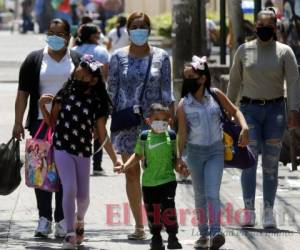 La clase media en Honduras solo representa cerca de un 19%, según el Fosdeh, ya que la población en la línea de la pobreza ronda el 70%. Foto: David Romero/El Heraldo