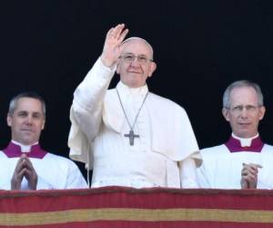 El papa Francisco mientras pronuncia su mensaje Urbi et Orbi de Navidad. Foto AFP