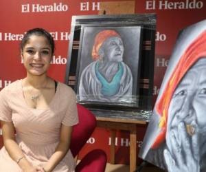 Ariana María Gale Reyes comenzó a pintar desde los 11 años de edad. Fotos: Eduard Rodríguez/EL HERALDO