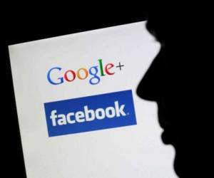 Facebook y Google ya han prometido más transparencia al mostrar explícitamente quién financia estos mensajes.