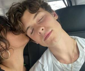 '¿Shawn Mendes te pidió que te casaras con él?', le preguntó Fallon luego de mostrarle el video de TikTok en el que salía con el anillo en la mano. Foto: Instagram