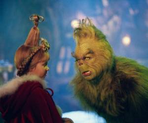 El Grinch se estreno en el año 2000 y ha logrado posicionarse entre las películas más icónicas de la Navidad. Foto:vengodever